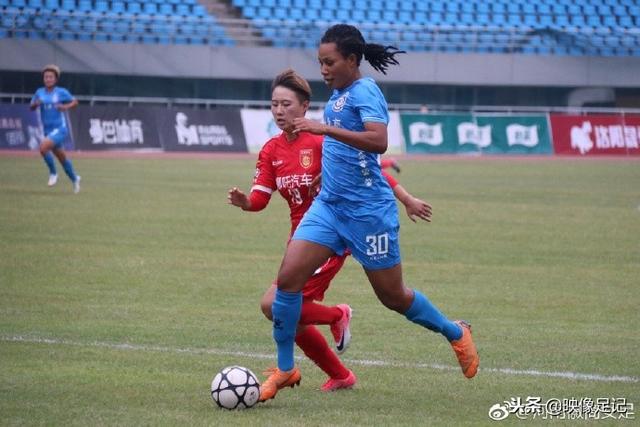 组图：利物浦4-2桑德兰 索博传射基耶萨破门
